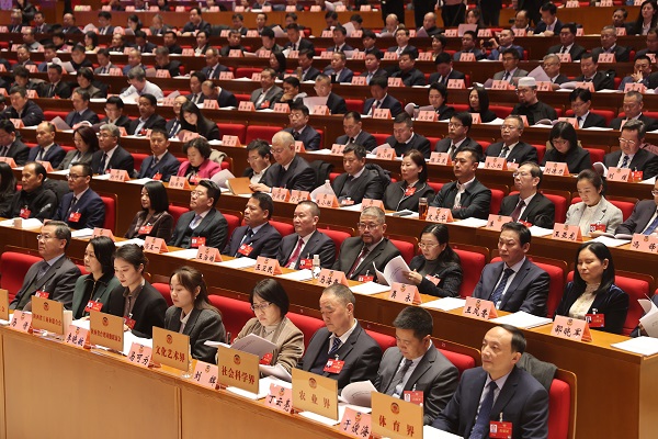 省政協十三屆三次會議舉行第二次全體會議配(1426590)-20250118073107 - 副本.JPG