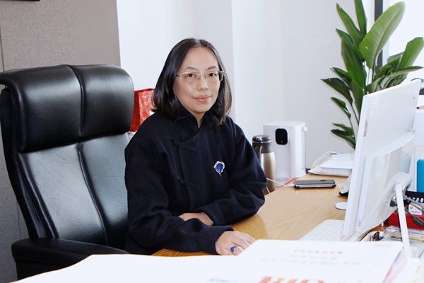 1740099091106981.jpg 【住陜?nèi)珖f(xié)委員】(配稿)袁京連委員:(1463504)-20250221085014.jpg