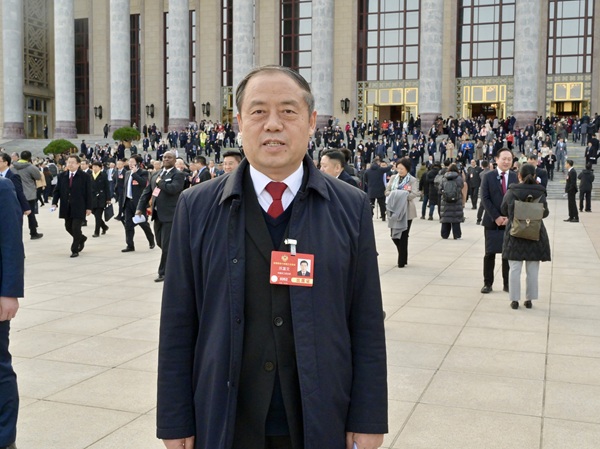 住陜全國政協委員鞏富文(1479568)-20250307091124.jpg
